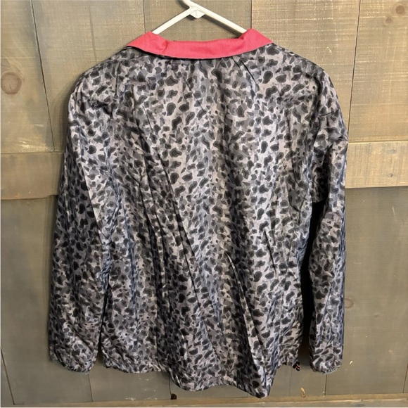 New Balance Women’s Pink Grey Leopard Animal Print Rain Jacket Size Medium - Picture 8 of 8